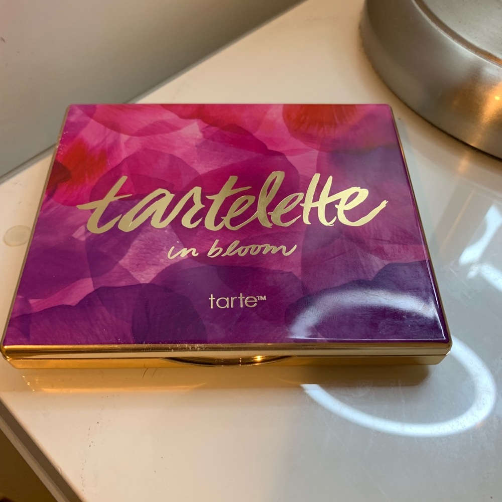 Tarte Tartelette in Bloom Pallet